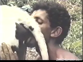 Muscular black dude deep fucks his cow