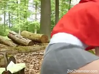 Red Riding Ho getting fucked by a white dog here