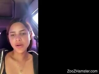 Video chat with a chick that loves zoo porn